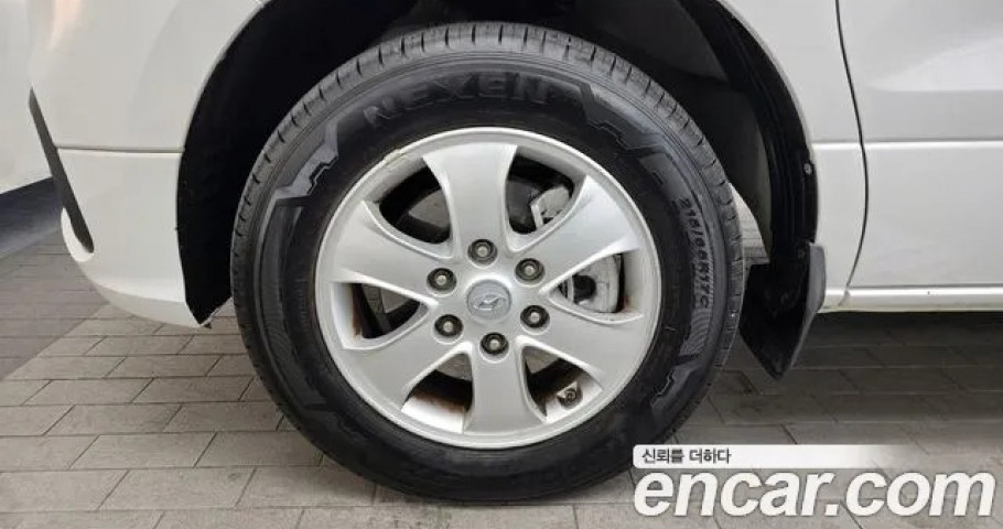 Hyundai Starex 