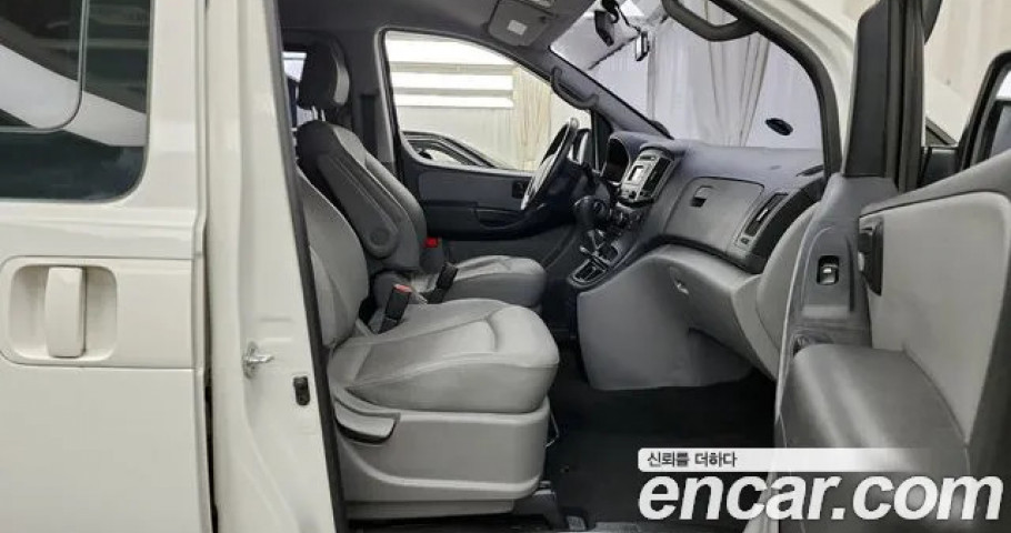 Hyundai Starex 