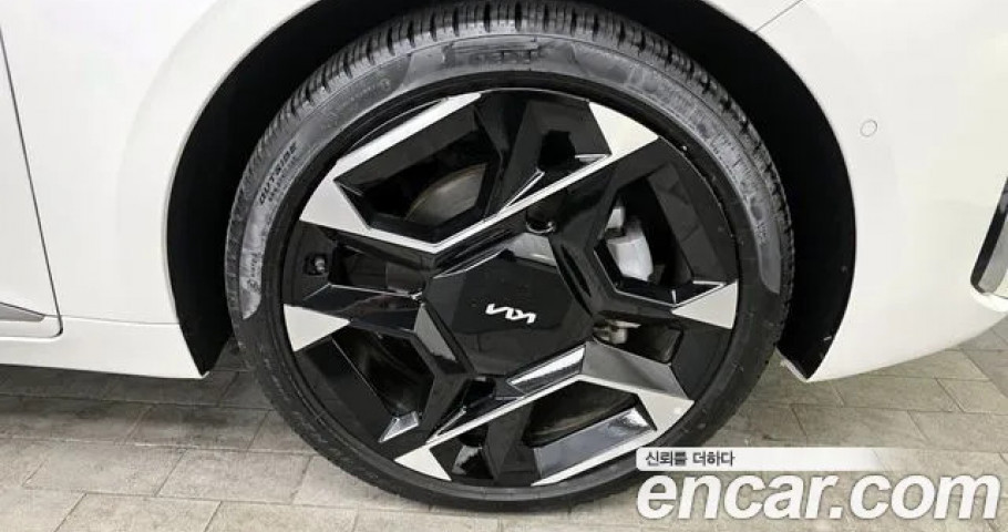 Kia K8 