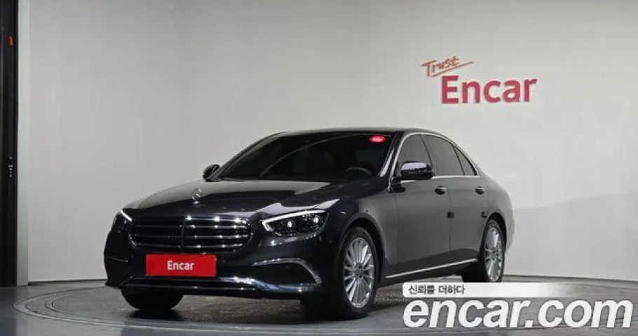 Mercedes-Benz E-Class 