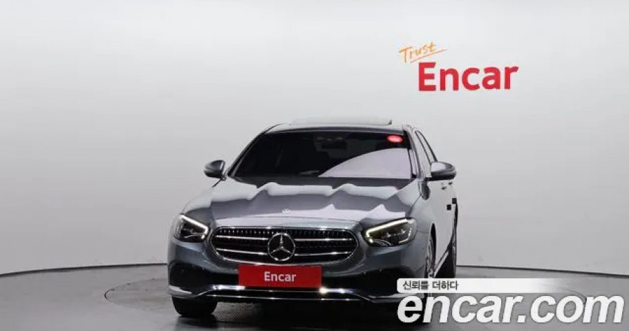 Mercedes-Benz E-Class 
