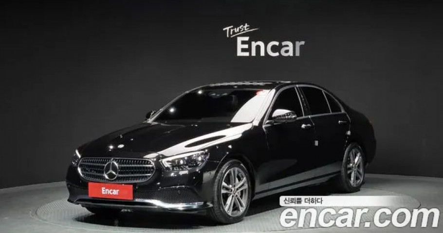 Mercedes-Benz E-Class 