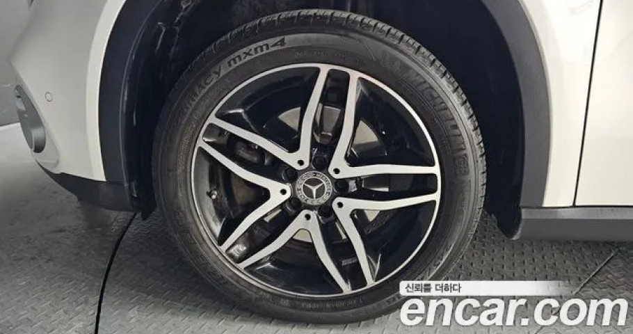 Mercedes-Benz Gla-Class 