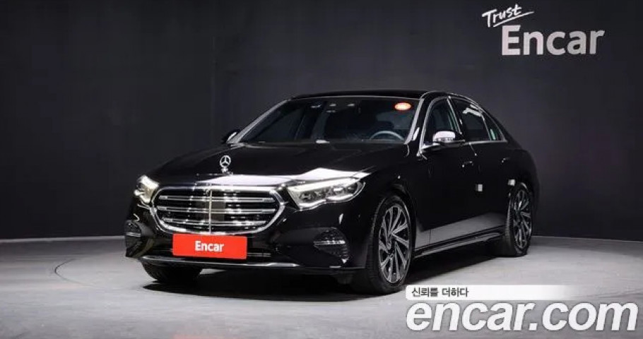 Mercedes-Benz E-Class 