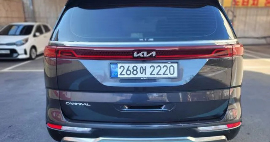 Kia Carnival 