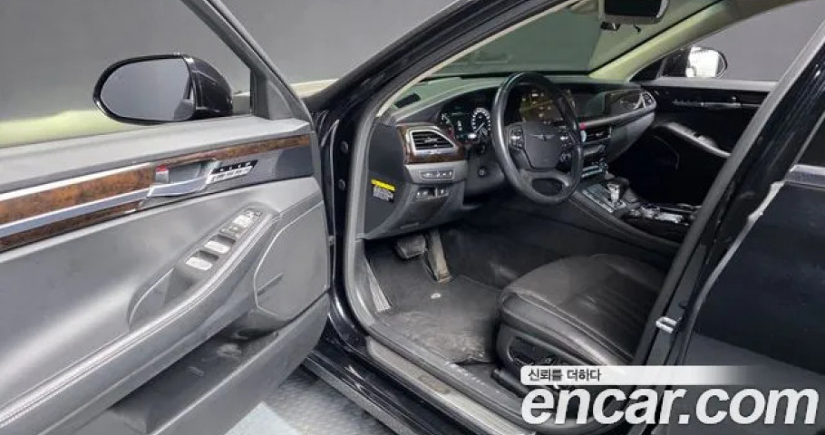 Genesis G90 