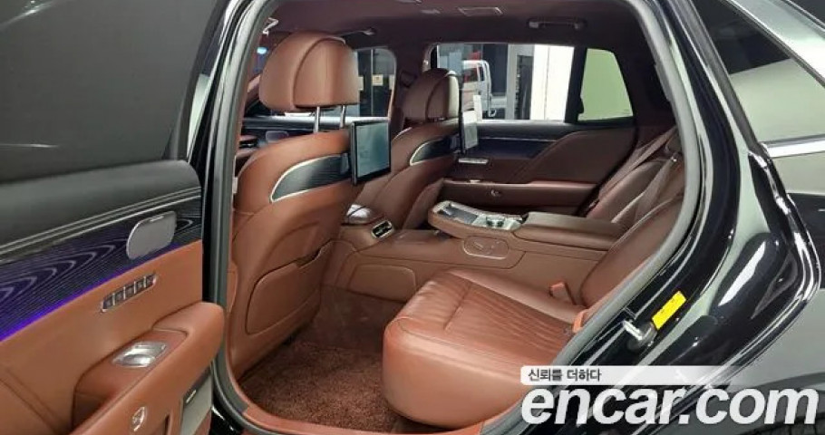 Genesis G90 