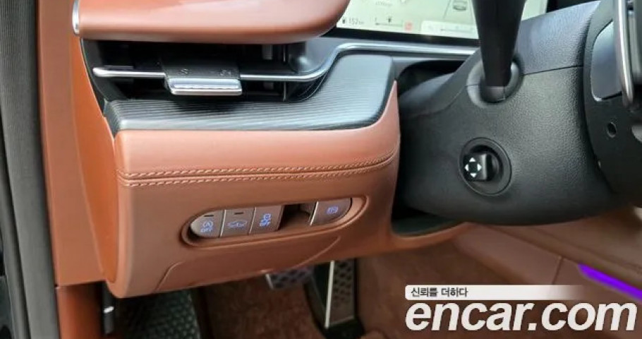 Genesis G90 