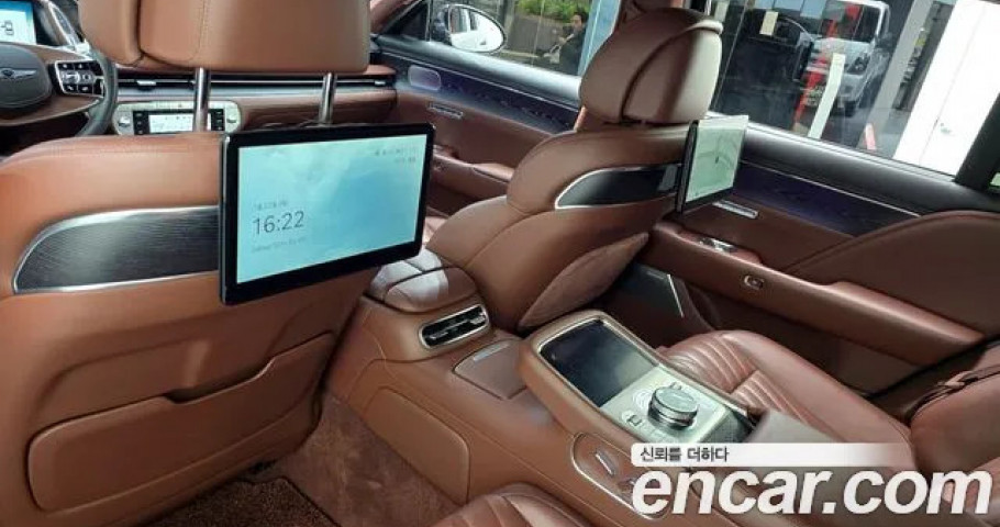 Genesis G90 