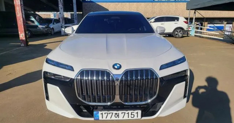 Bmw 7-Series 