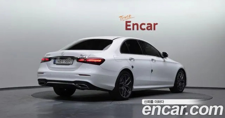 Mercedes-Benz E-Class 