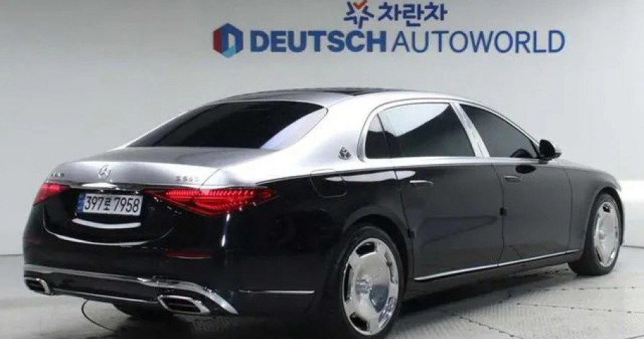 Mercedes-Benz S-Class 