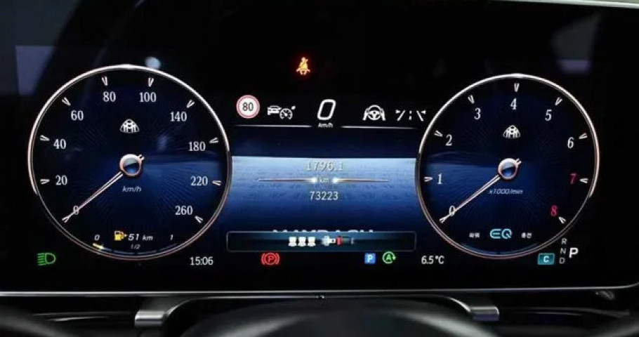 Mercedes-Benz S-Class 