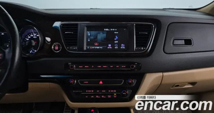 Kia Carnival 