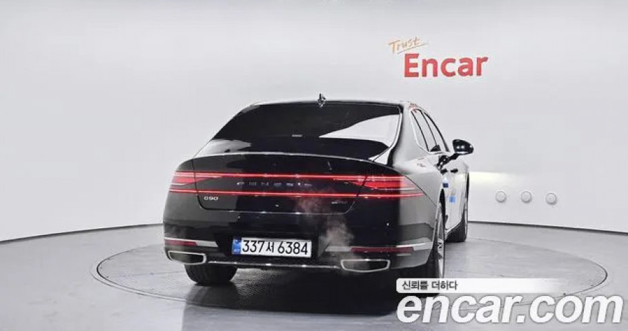 Genesis G90 