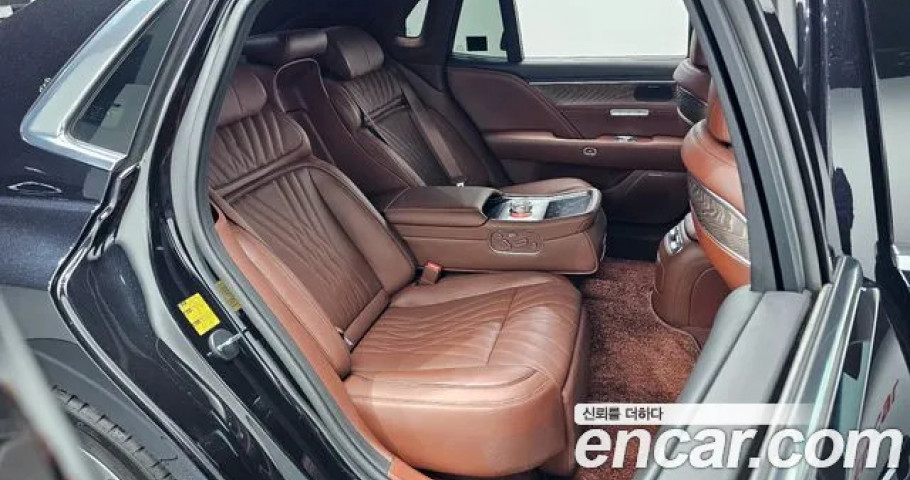 Genesis G90 