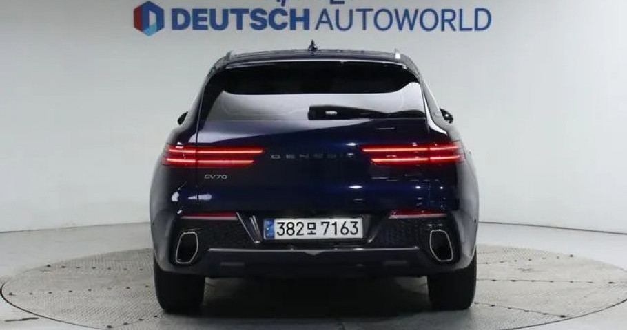Genesis Gv70 