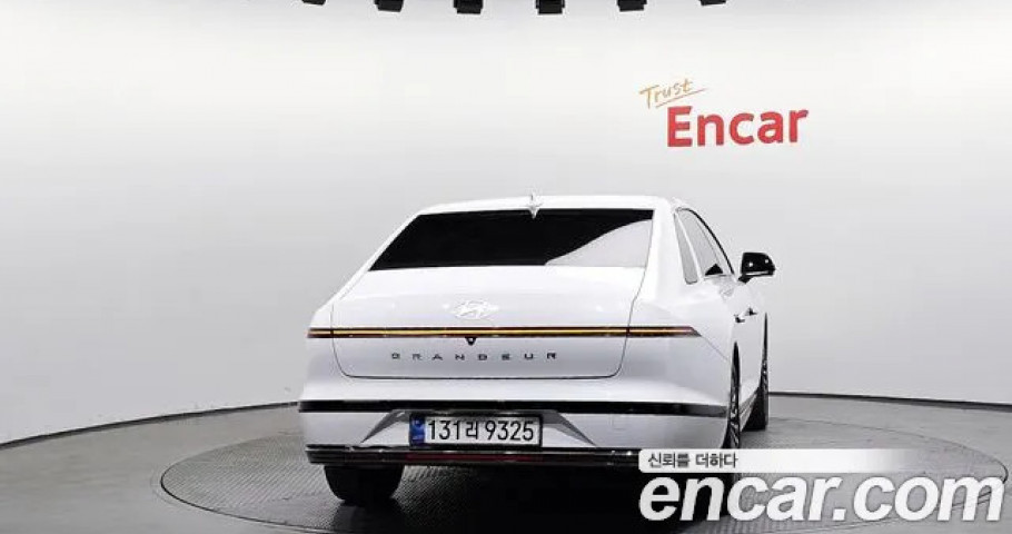 Hyundai Grandeur 
