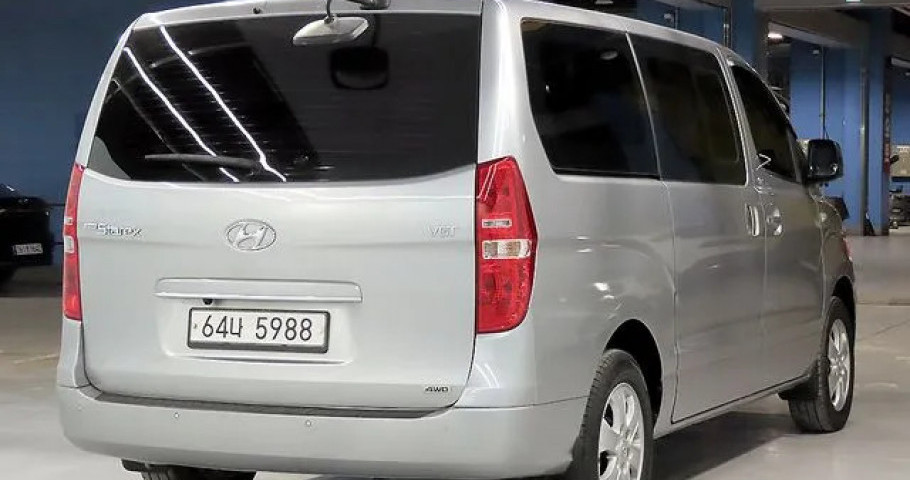 Hyundai Starex 