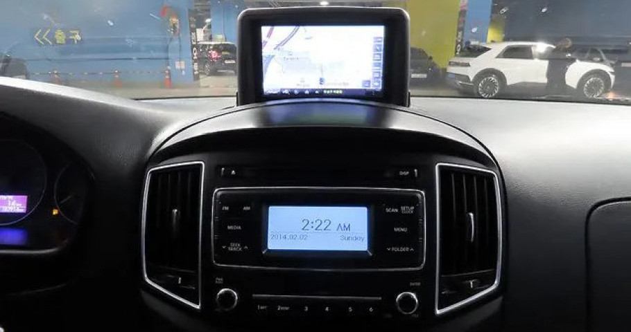 Hyundai Starex 