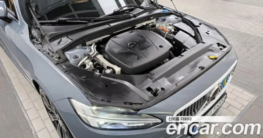 Volvo S90 