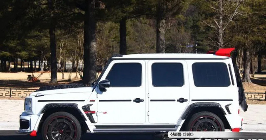 Mercedes-Benz G-Class 