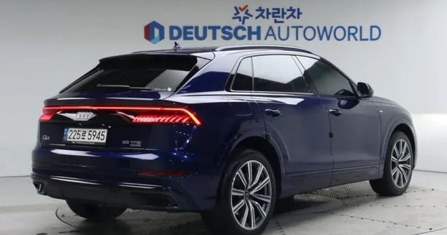 Audi Q8 