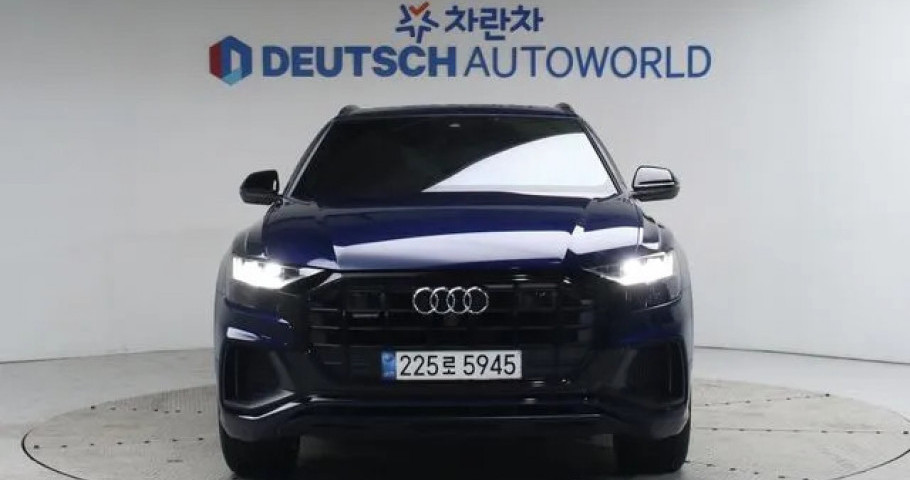 Audi Q8 