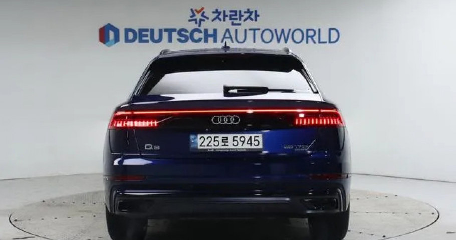 Audi Q8 
