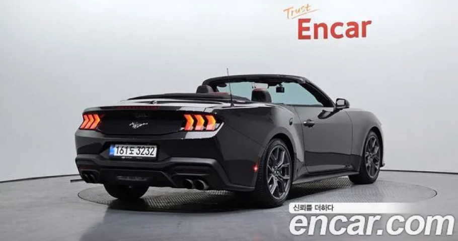 Ford Mustang 