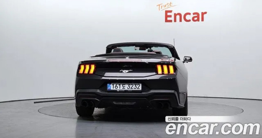 Ford Mustang 