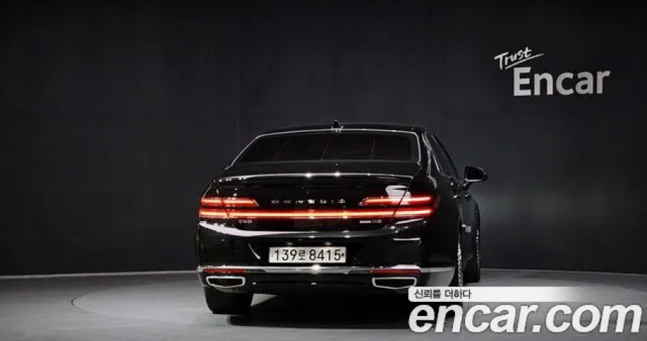 Genesis G90 