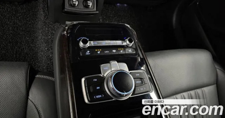 Genesis G90 