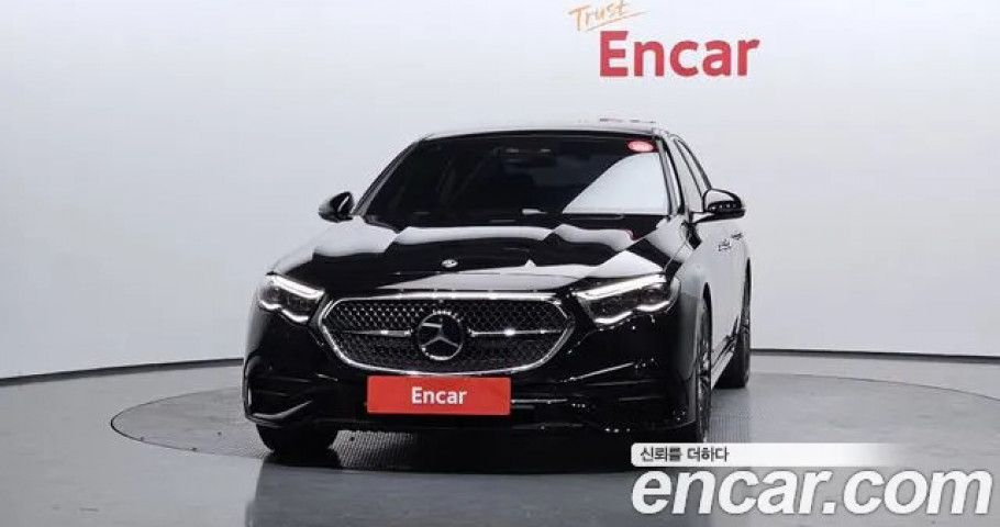 Mercedes-Benz E-Class 