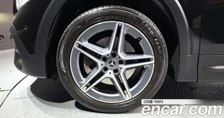 Mercedes-Benz Glb-Class 