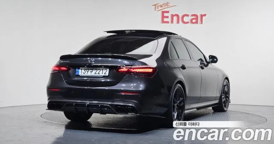 Mercedes-Benz E-Class 