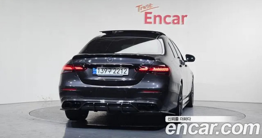 Mercedes-Benz E-Class 