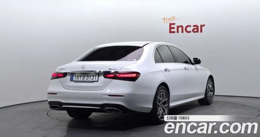 Mercedes-Benz E-Class 
