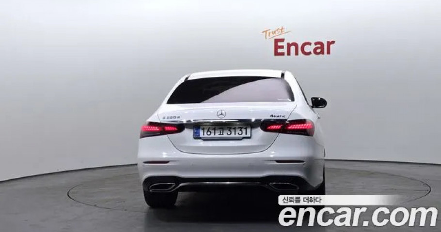 Mercedes-Benz E-Class 