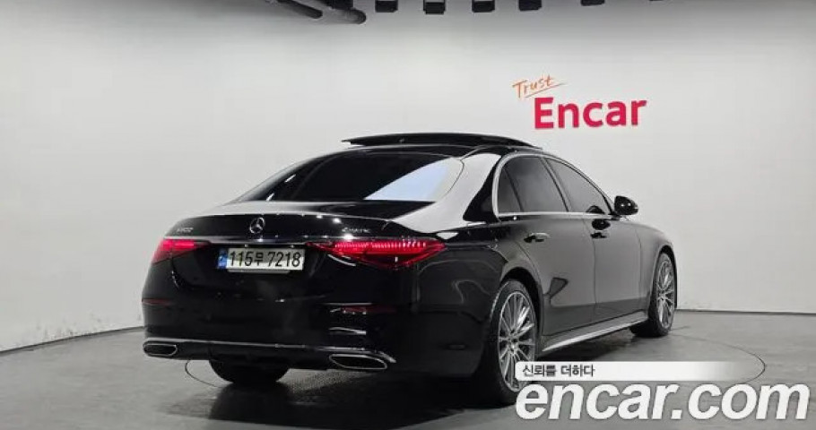 Mercedes-Benz S-Class 