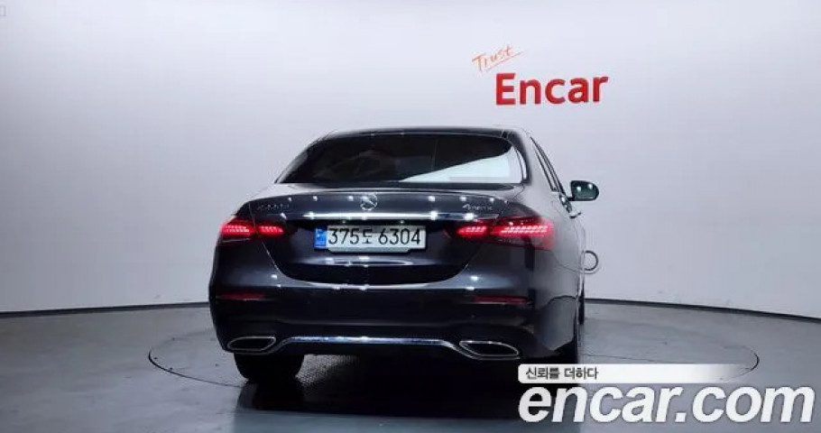 Mercedes-Benz E-Class 