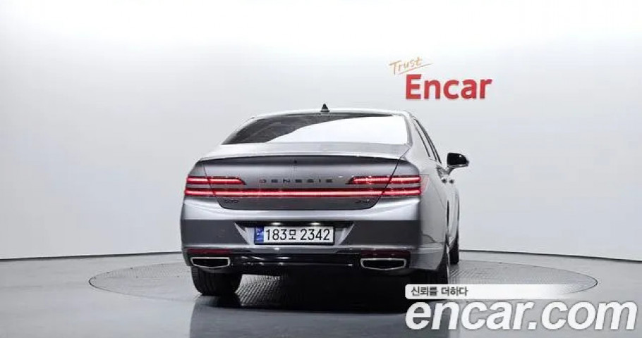 Genesis G90 
