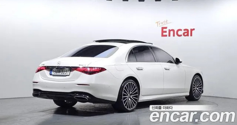 Mercedes-Benz S-Class 