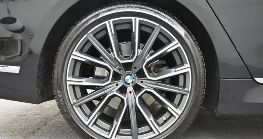 Bmw 7-Series 