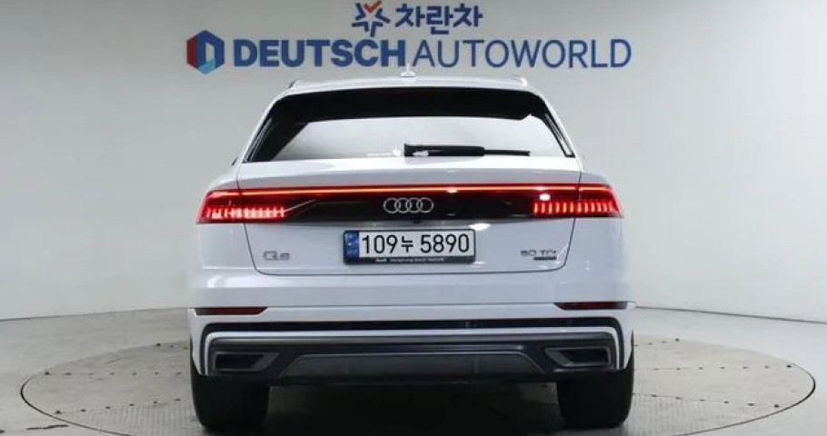 Audi Q8 