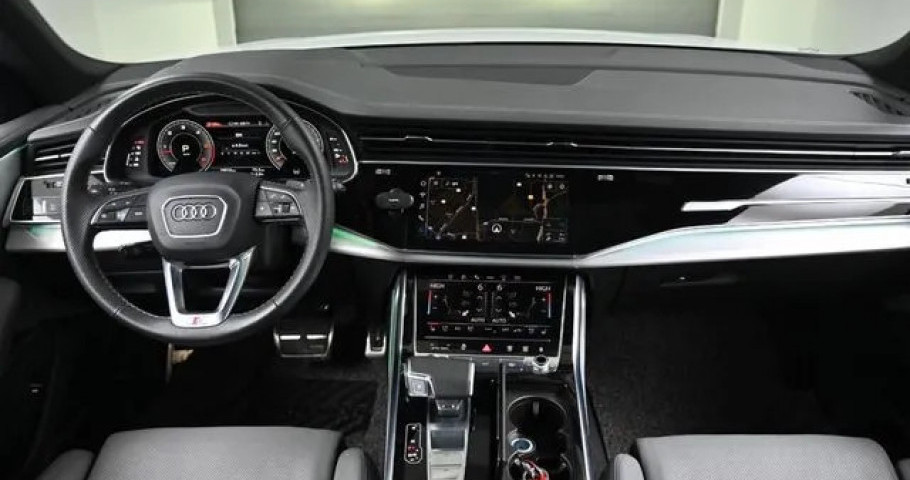 Audi Q8 