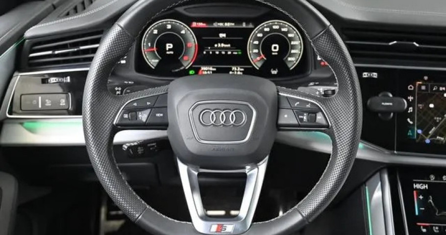 Audi Q8 