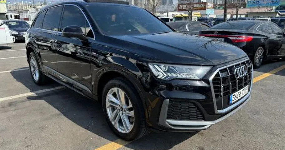 Audi Q7 