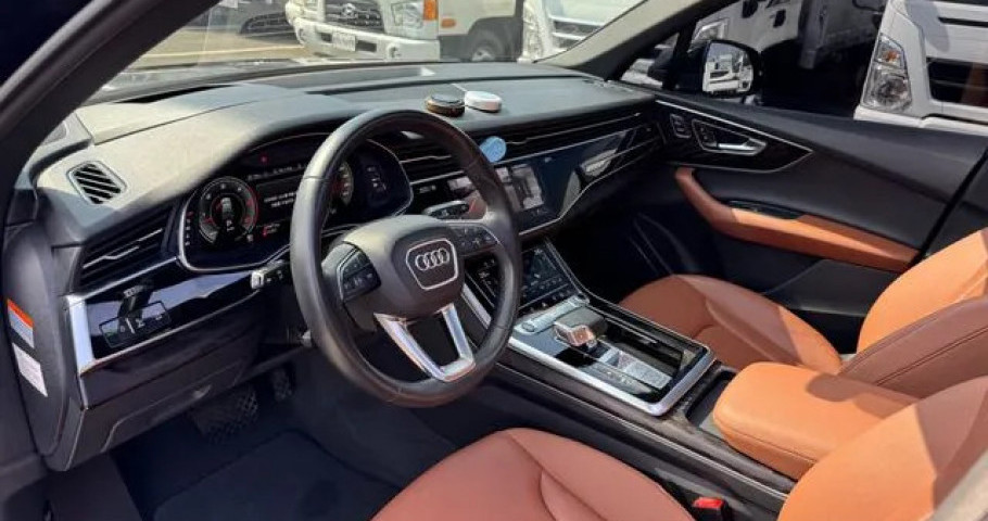 Audi Q7 