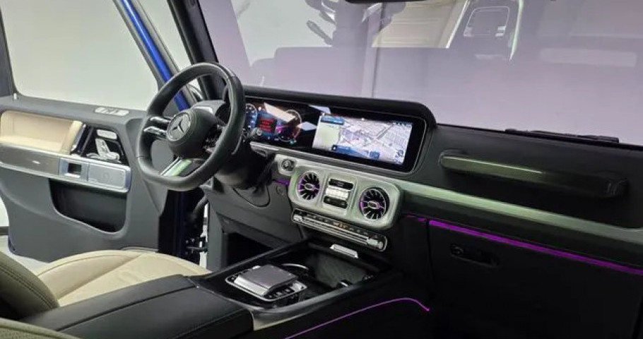 Mercedes-Benz G-Class 